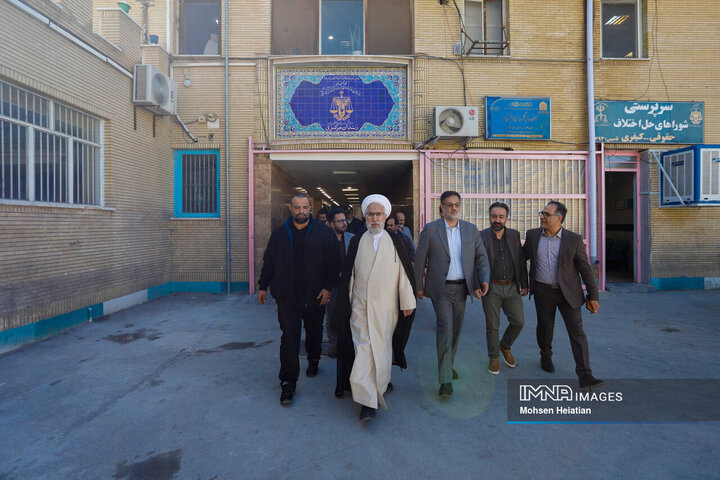 بازدید دادستان کل کشور از زندان مرکزی اصفهان