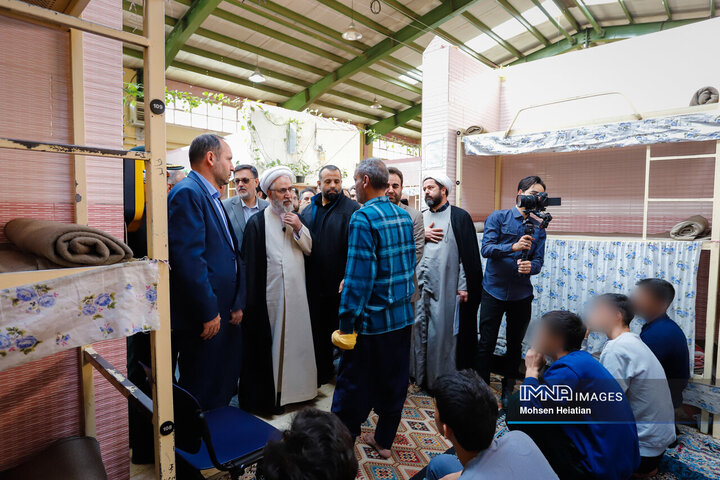 بازدید دادستان کل کشور از زندان مرکزی اصفهان