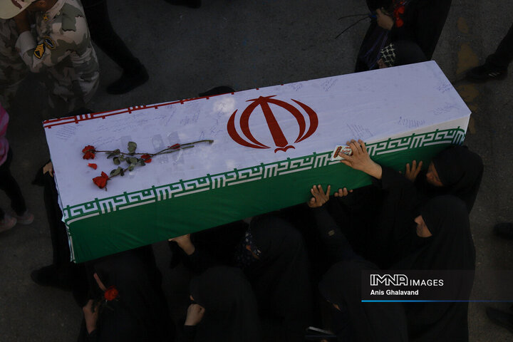 بعد از سال‌ها غربت، ۸۵ شهید بر دوش موج‌های اروند به خانه رسیدند