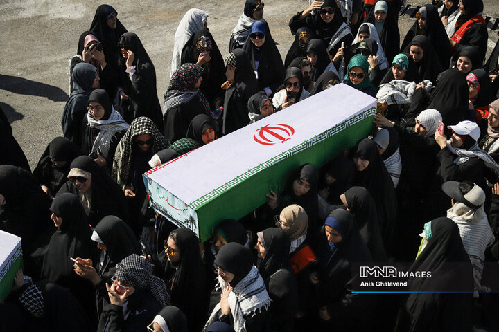 بعد از سال‌ها غربت، ۸۵ شهید بر دوش موج‌های اروند به خانه رسیدند