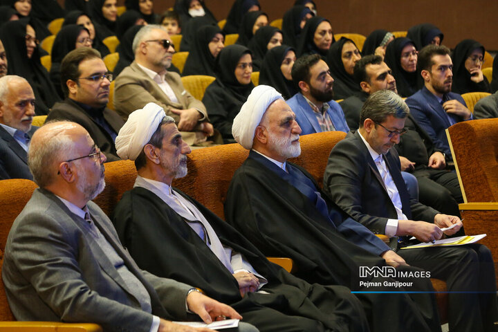 دیدار رئیس قوه قضائیه با کارکنان دستگاه قضائی استان اصفهان