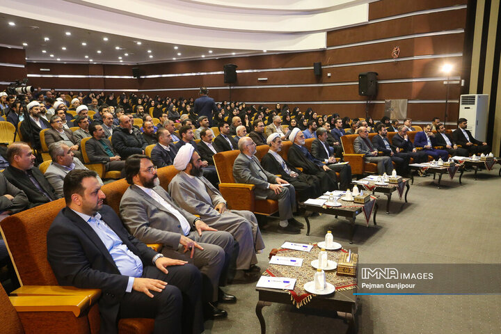 دیدار رئیس قوه قضائیه با کارکنان دستگاه قضائی استان اصفهان