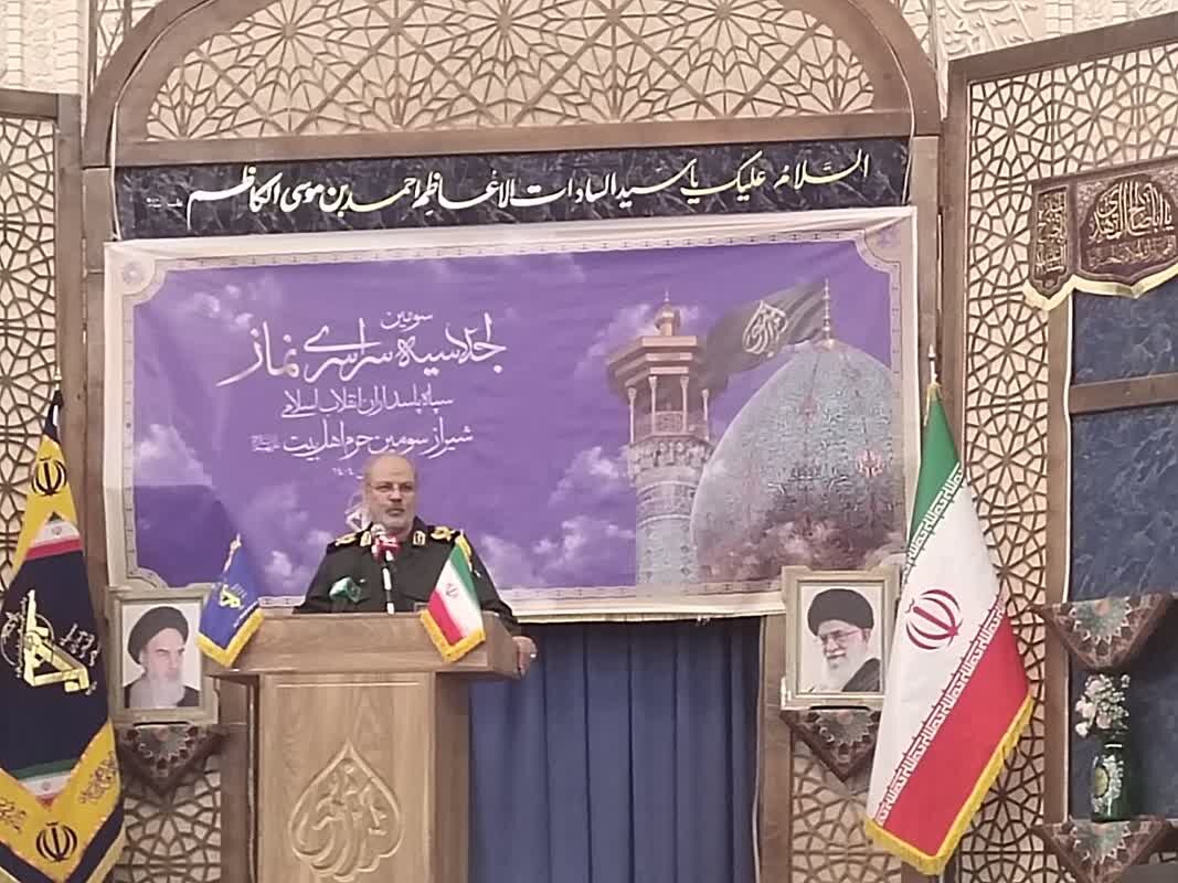 امروز جنگ شناختی برای تصرف ذهن و قلب جوانان در جریان است