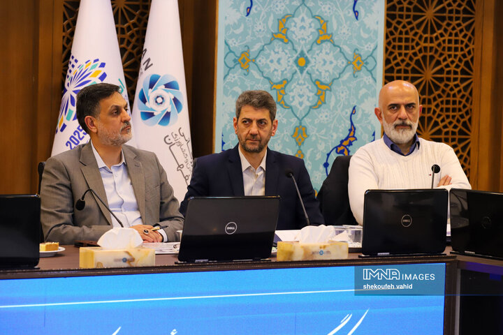 کارگروه بررسی مسائل و مشکلات حوزه آب و کشاورزی استان اصفهان