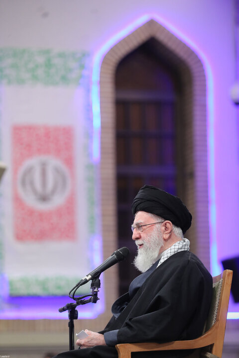 دیدار پرشور هزاران نفر از مردم تبریز و آذربایجان شرقی با رهبر انقلاب