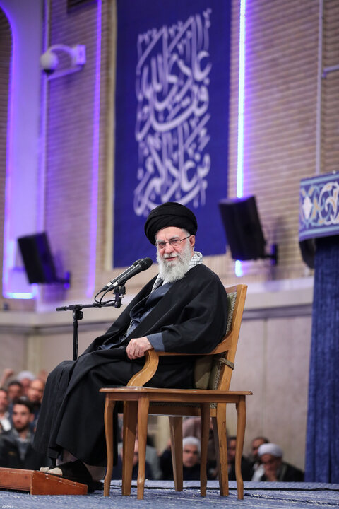 دیدار پرشور هزاران نفر از مردم تبریز و آذربایجان شرقی با رهبر انقلاب