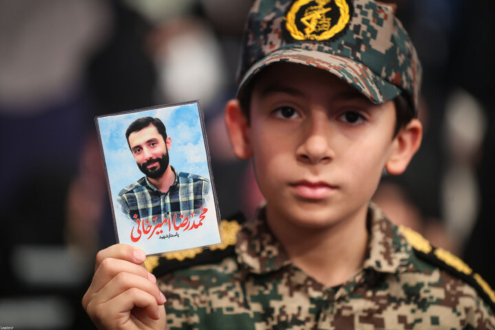 دیدار پرشور هزاران نفر از مردم تبریز و آذربایجان شرقی با رهبر انقلاب