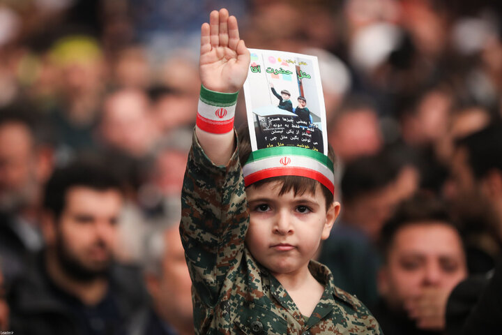 دیدار پرشور هزاران نفر از مردم تبریز و آذربایجان شرقی با رهبر انقلاب