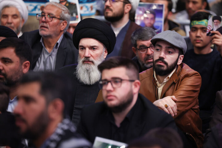 دیدار پرشور هزاران نفر از مردم تبریز و آذربایجان شرقی با رهبر انقلاب