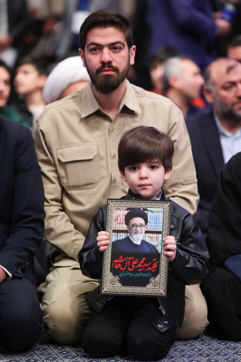 دیدار پرشور هزاران نفر از مردم تبریز و آذربایجان شرقی با رهبر انقلاب