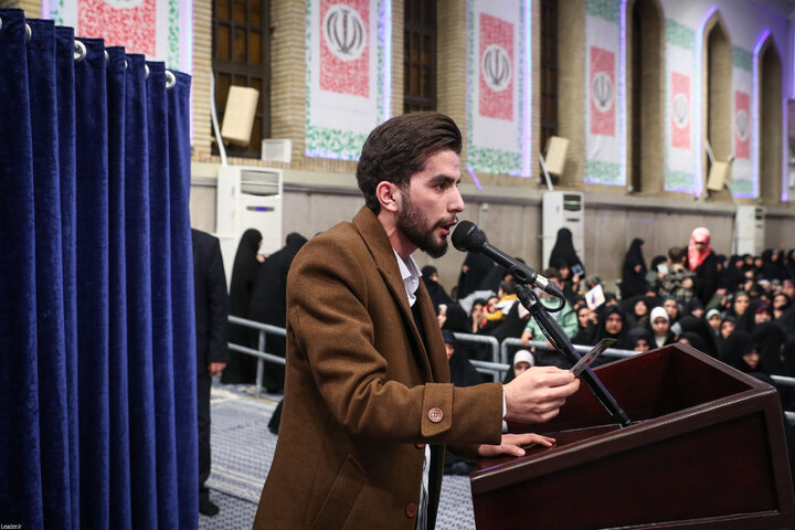 دیدار پرشور هزاران نفر از مردم تبریز و آذربایجان شرقی با رهبر انقلاب