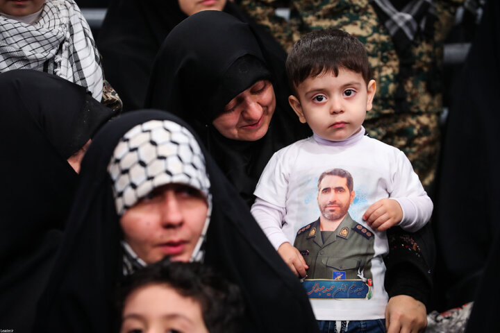 دیدار پرشور هزاران نفر از مردم تبریز و آذربایجان شرقی با رهبر انقلاب