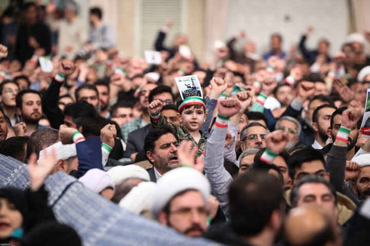 دیدار پرشور هزاران نفر از مردم تبریز و آذربایجان شرقی با رهبر انقلاب