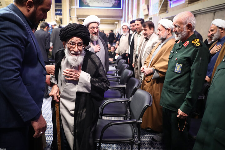 دیدار پرشور هزاران نفر از مردم تبریز و آذربایجان شرقی با رهبر انقلاب