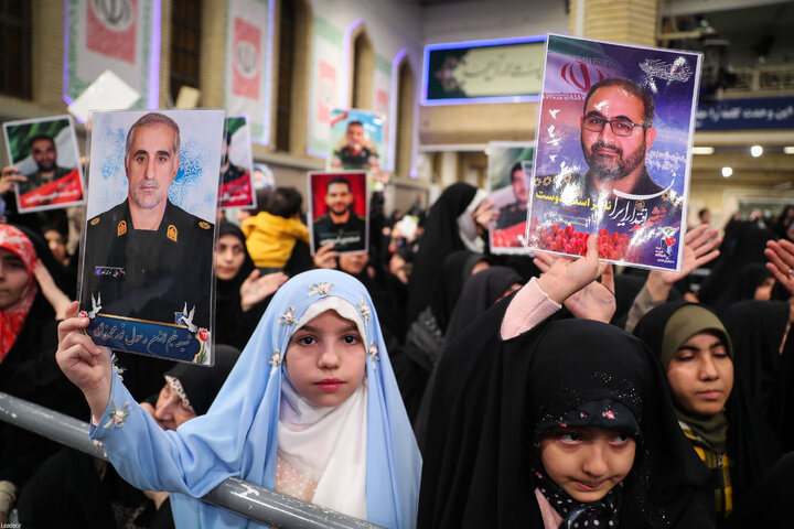 دیدار پرشور هزاران نفر از مردم تبریز و آذربایجان شرقی با رهبر انقلاب