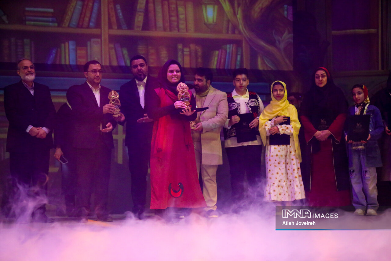 برگزیدگان دریافت تندیس بیستوهفتمین جشنواره قصهگویی معرفی شدند