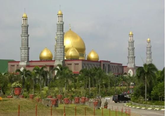 زیباترین مساجد در پرجمعیتترین کشور اسلامی +عکس