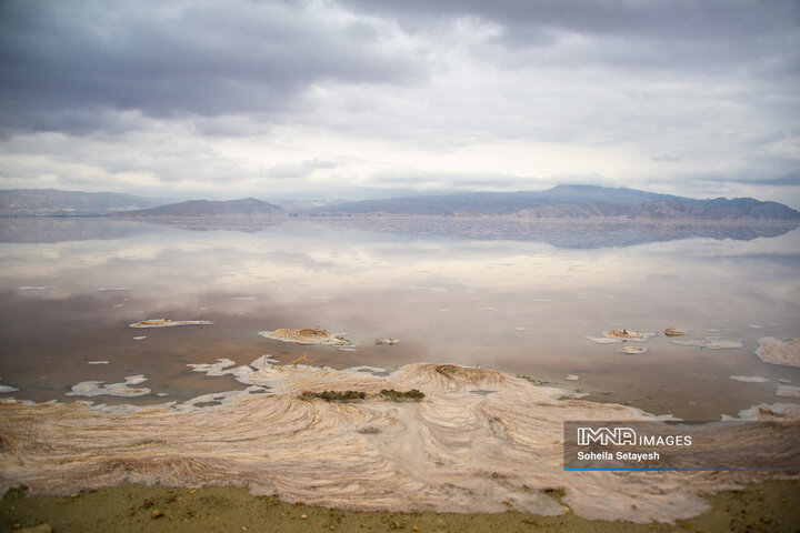 دریاچه مهارلو؛ آینه‌ای صورتی از آرامش در دل طبیعت فارس