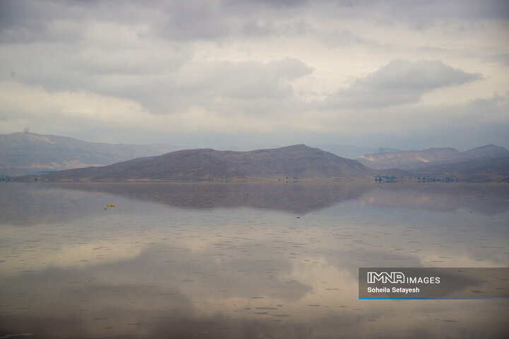 دریاچه مهارلو؛ آینه‌ای صورتی از آرامش در دل طبیعت فارس