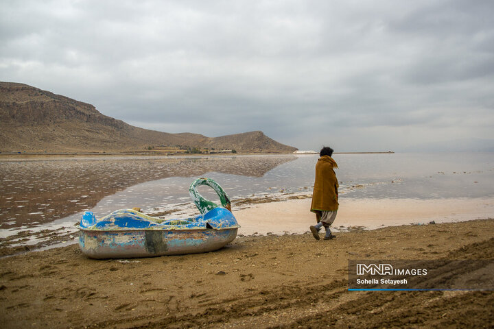 دریاچه مهارلو؛ آینه‌ای صورتی از آرامش در دل طبیعت فارس