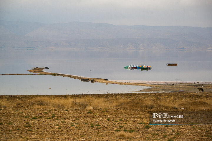 دریاچه مهارلو؛ آینه‌ای صورتی از آرامش در دل طبیعت فارس
