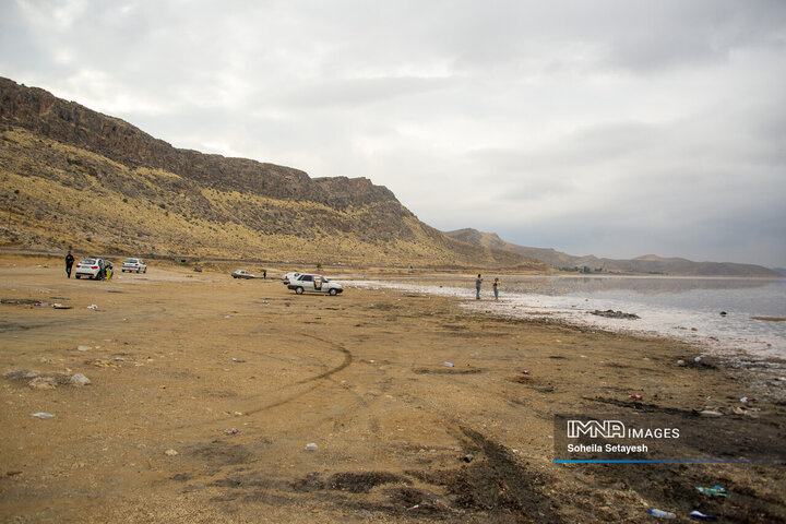 دریاچه مهارلو؛ آینه‌ای صورتی از آرامش در دل طبیعت فارس