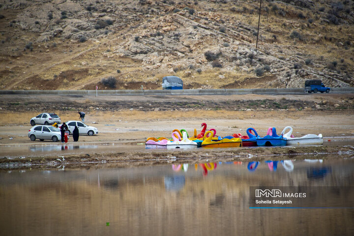 دریاچه مهارلو؛ آینه‌ای صورتی از آرامش در دل طبیعت فارس