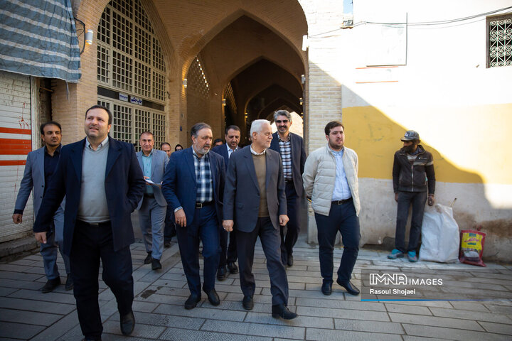 آئین بهره‌برداری از پروژه‌های شهری در منطقه یک اصفهان