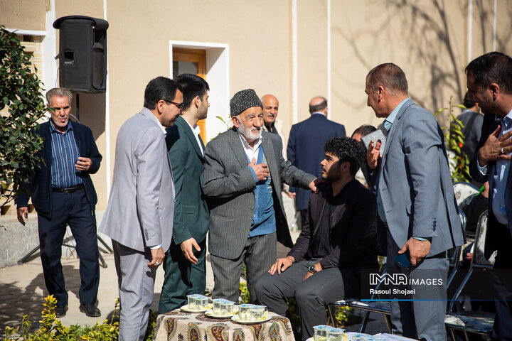 آئین بهره‌برداری از پروژه‌های شهری در منطقه یک اصفهان