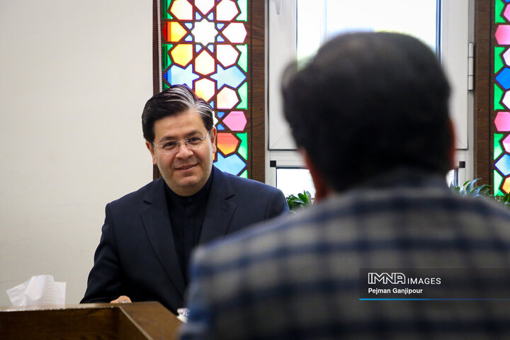 جلسه مشترک شهردار اصفهان و رئیس ستاد نوسازی ناوگان حمل‌و‌نقل و اسقاط خودرو وزارت صمت