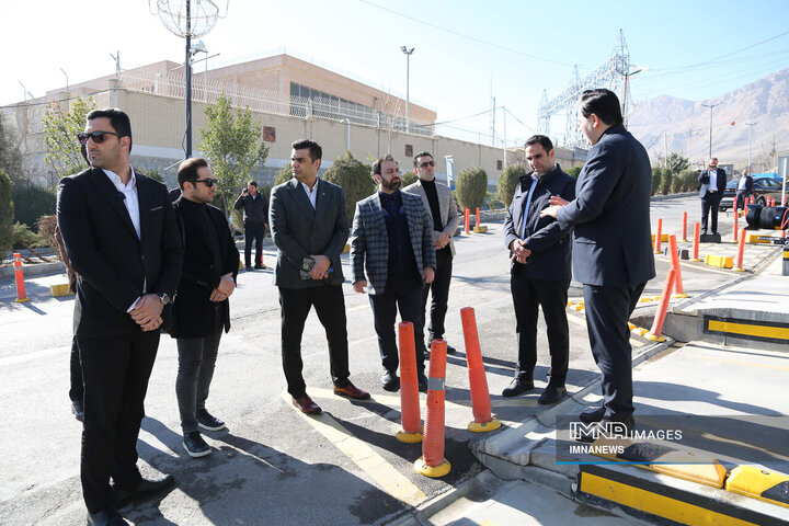 بازدید رئیس ستاد نوسازی ناوگان حمل و نقل وزارت صمت از زیرساختهای شارژ خودروهای برقی در اصفهان