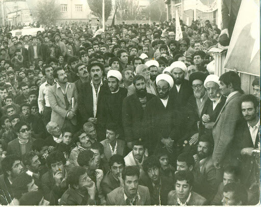 آذربایجان جانباز، خامنهای دن آیرلماز