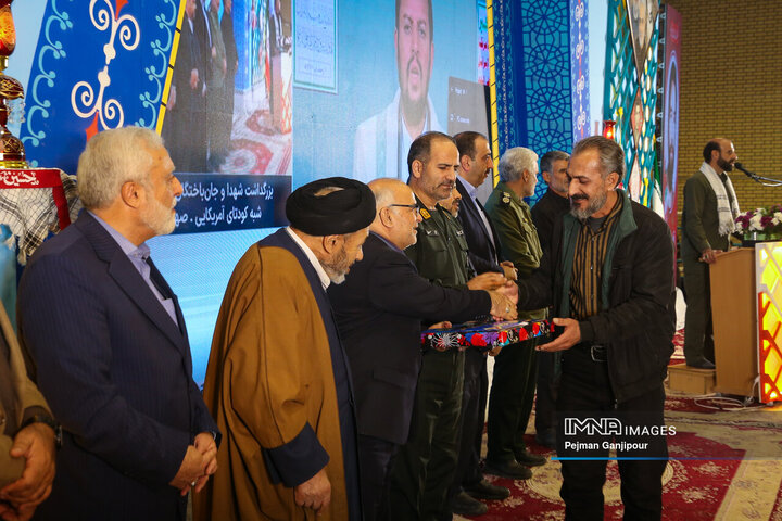 مراسم گرامیداشت یاد و خاطره روز حماسه و ایثار شهر درچه‎