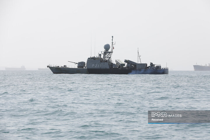 تمرین آزادسازی کشتی ربوده شده در رزمایش مرکب دریایی نیروهای دریایی ایران و فدراسیون روسیه