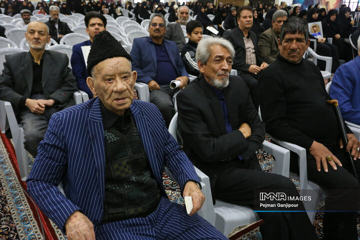 بزرگداشت چهلم شهدای وطن و مدافع امنیت در اصفهان