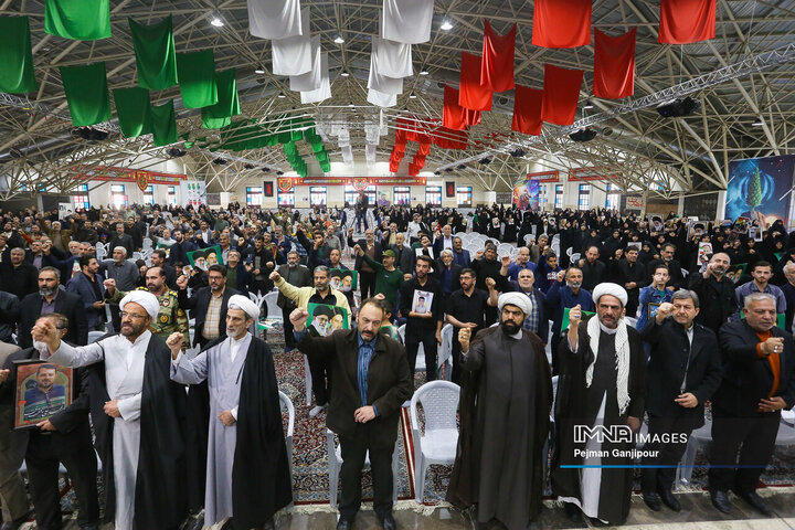 بزرگداشت چهلم شهدای وطن و مدافع امنیت در اصفهان