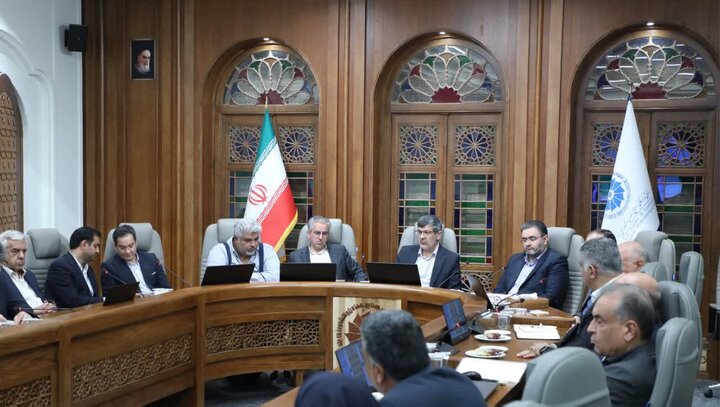 موانع رفع تعهدات ارزی صادر کنندگان در «کمیته ارزی استان یزد» بررسی می‌شود