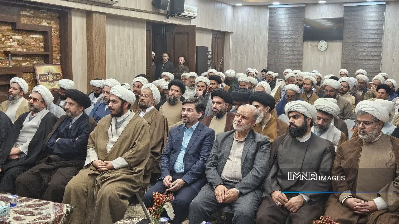 نشست ائمه جماعات منطقه ۱۰؛ گامی برای بازتعریف نقش مساجد در مدیریت اجتماعی شهر