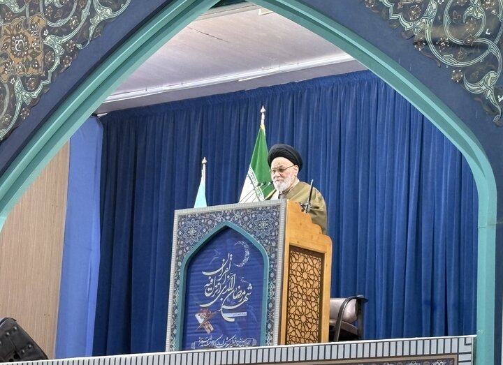 ملت ایران در روز ۲۲ دی و بهمن سیلی محکمی به استکبار زدند