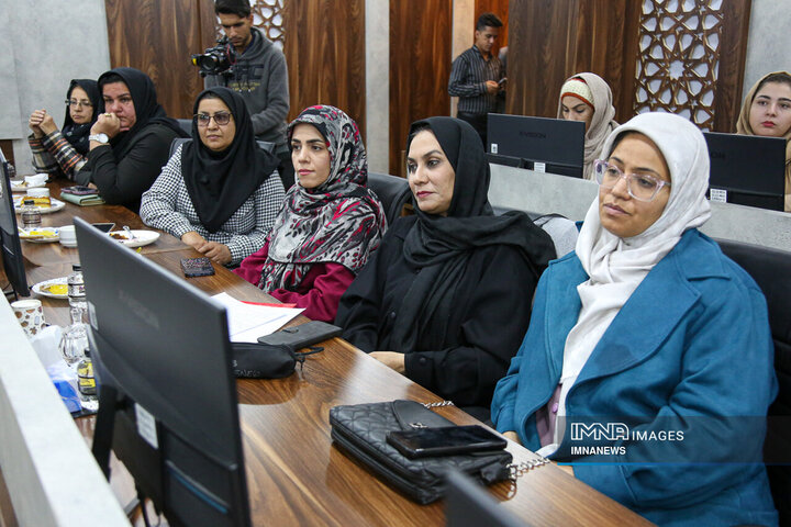 آیین تقدیر از رانندگان فعال «سفیر مهر»