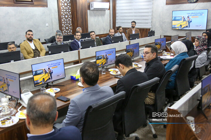 آیین تقدیر از رانندگان فعال «سفیر مهر»