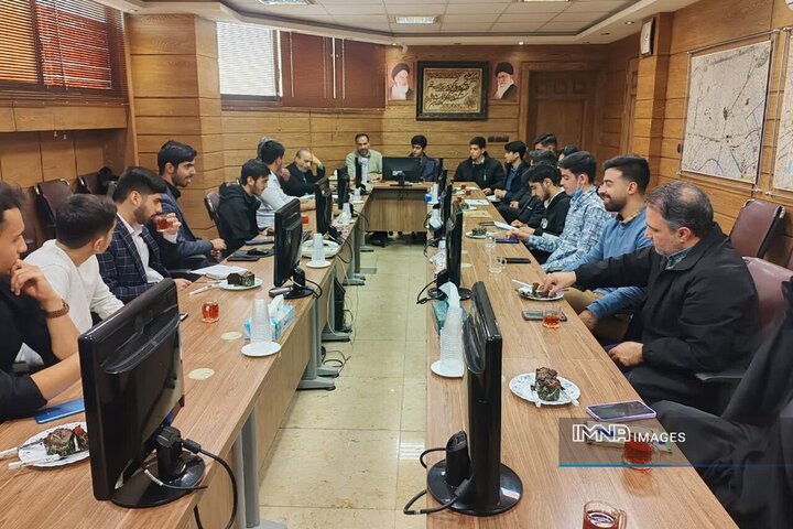 تشکیل گروه مشاوران نوجوان در منطقه ۷ اصفهان؛ نوجوانان پای کار مدیریت شهری