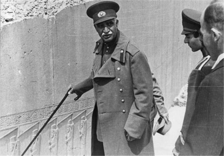 عملیات ویژه انگلیس برای ساختن یک دیکتاتور