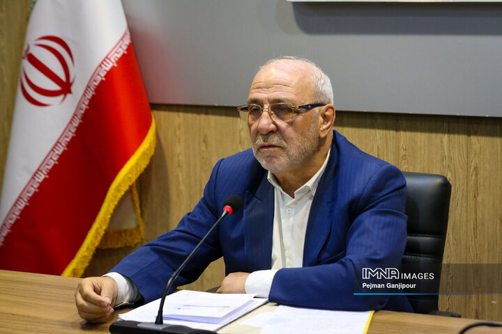 وحدت ملی و رونق اقتصاد، دو محور راهبردی در پیام‌های اخیر رهبر انقلاب