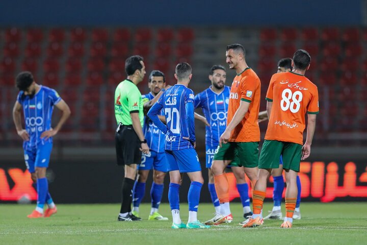 شکایت مس از تیم داوری دیدار با استقلال