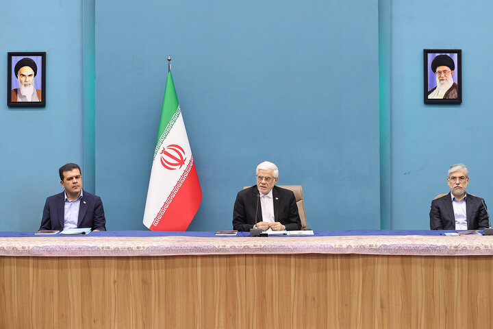 عارف: مطالبات دانشجویان باید در چارچوب مقررات بیان شود