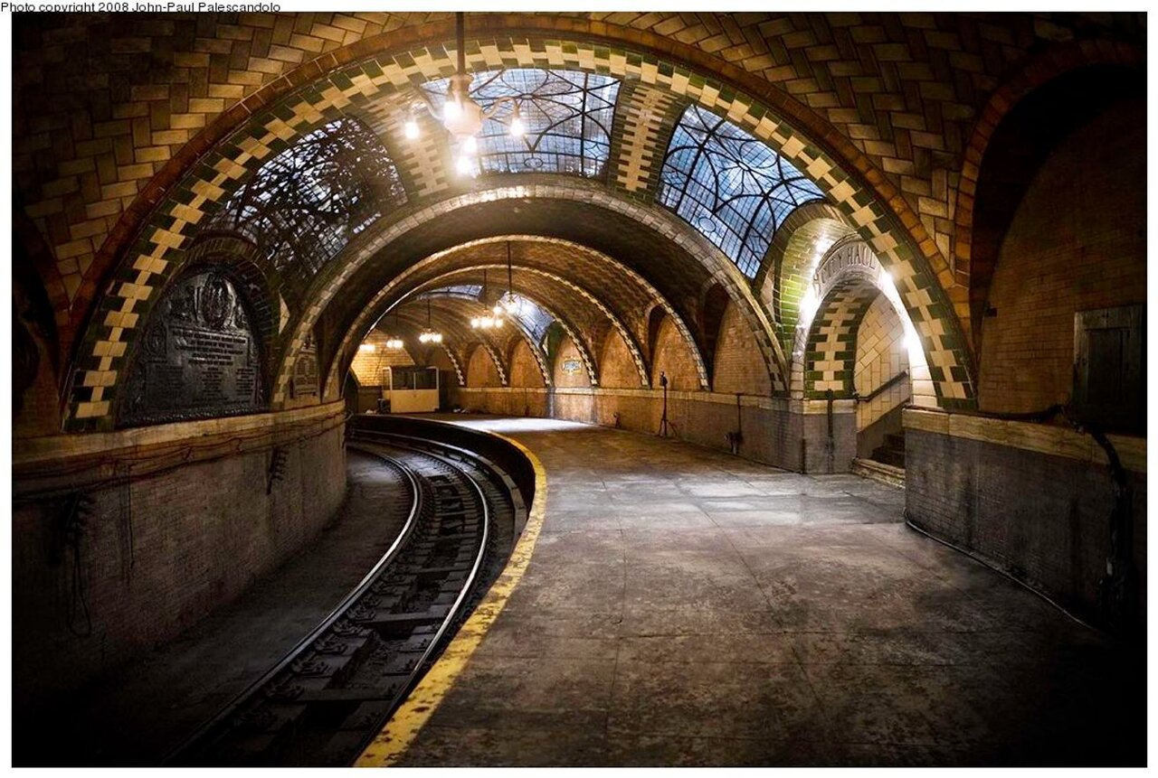 ایستگاههایی که به شهر دوم تبدیل شدند