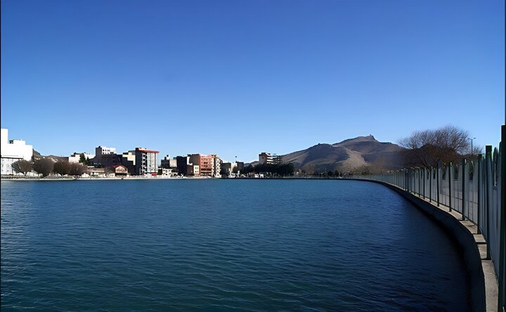 تداوم عملیات جست‌وجو در دریاچه کیو؛ ۵ تیم غواصی در پی پیدا کردن زن مفقودشده