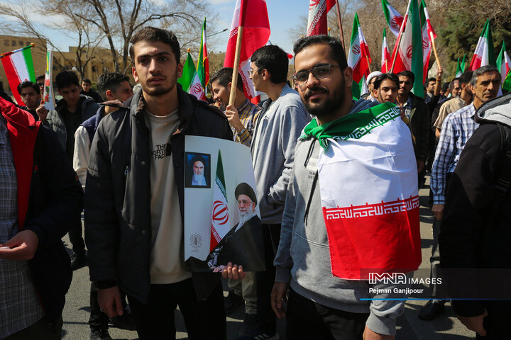 تجمع دانشجویان دانشگاه صنعتی اصفهان