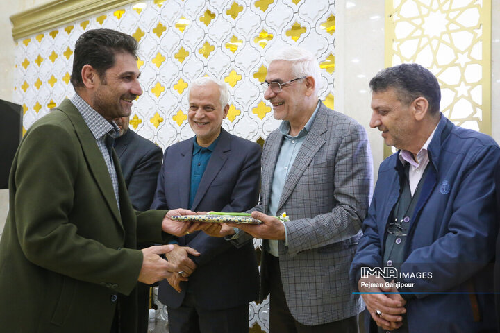 گردهمایی اعضا و مسئولین سابق بسیج مدارس اصفهان